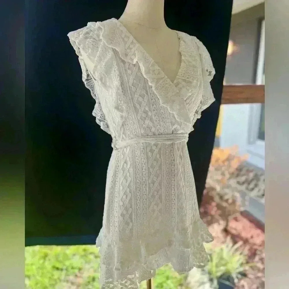 Aqua Beautiful White A-Line Mini Dress - Picture 3 of 9